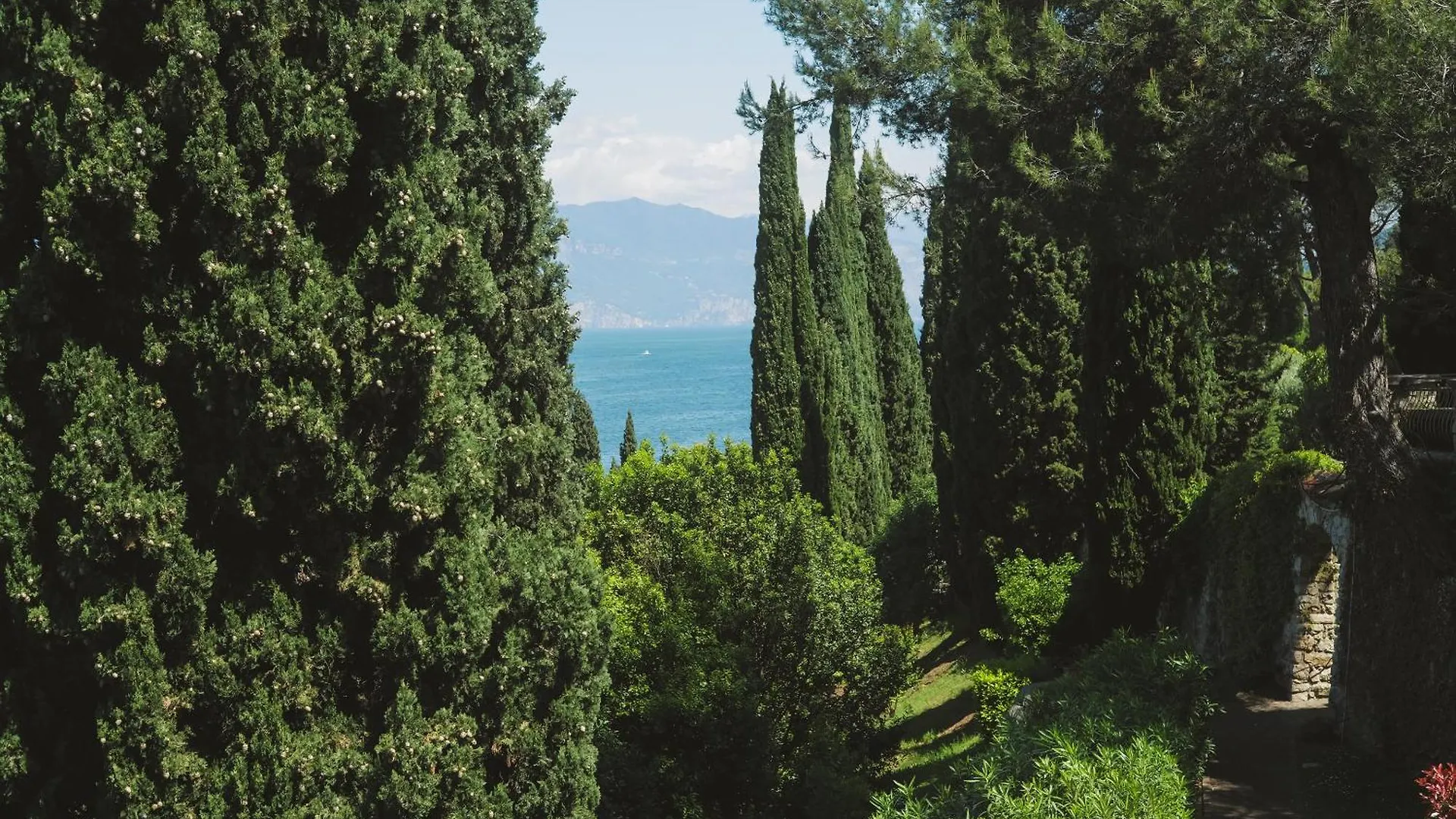 Casa Di Luca Daire Torri Del Benaco 0*,  İtalya